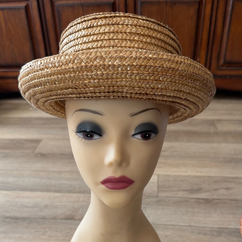 Classic Tan Straw Hat for Women